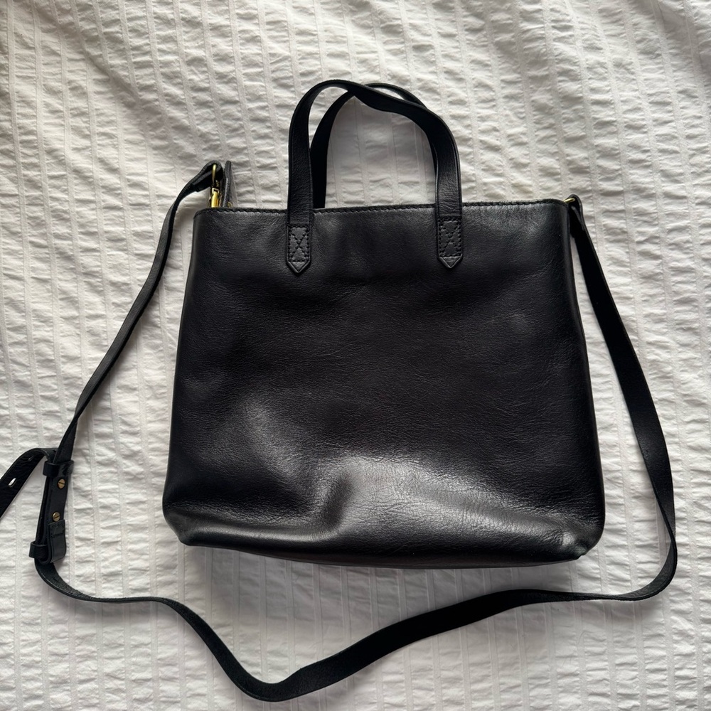 Madewell — Elegant Black Leather Crossbody Tote